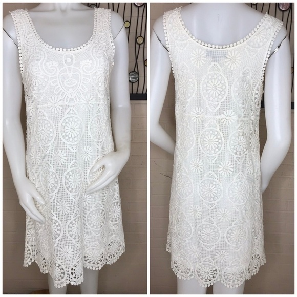 Karen Kane Lace Dress - Picture 3 of 7